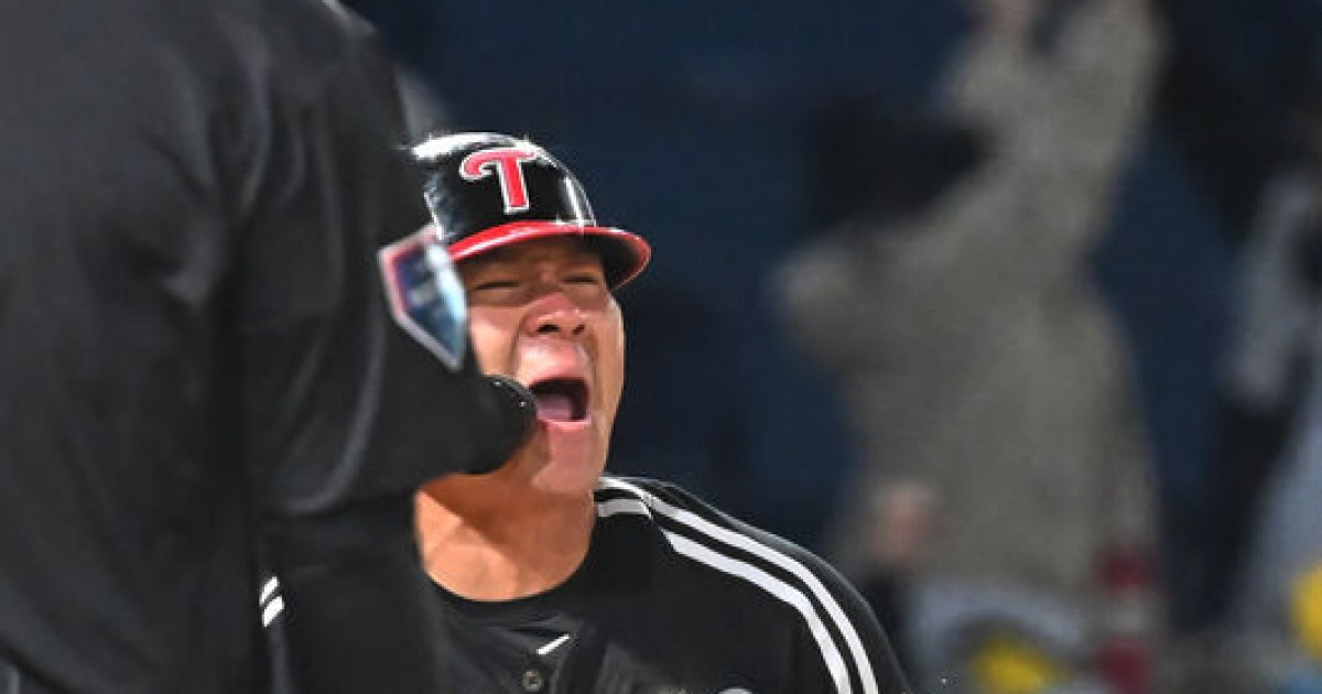 14년 만에 그라운드 홈런이라니...오지환, NC파크를 뒤집었다, 역전 투런 홈런