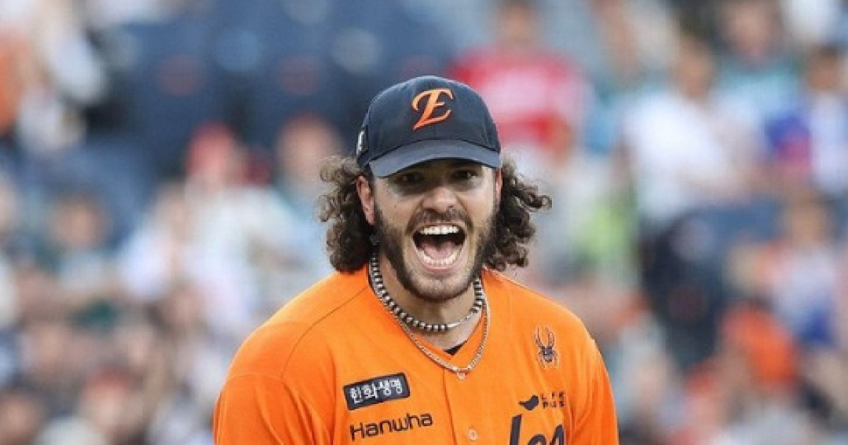 '경기 운용 최악' 한화 6연패 후 팬들 분노 폭발…고의로 지려는 건가