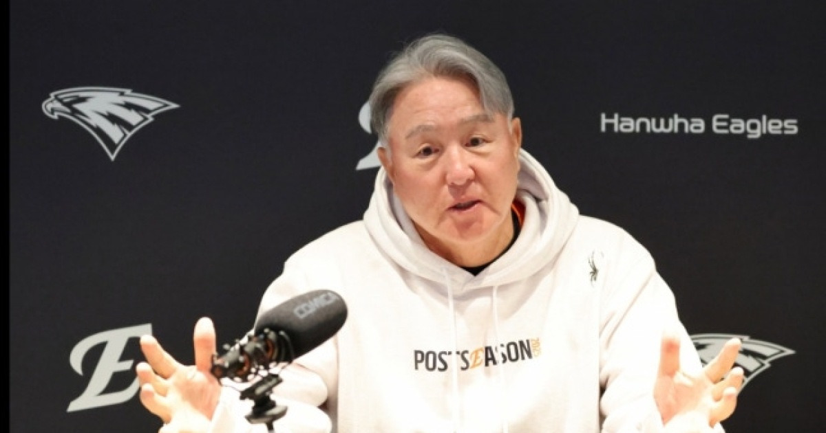'무려 8명 PS 데뷔' 한화 왜 5회부터 2진급 줄줄이 넣었나, 김경문 감독 "지고 있길래 안 뛰던 선수 