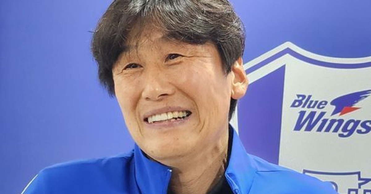 "아 지성이!" 수원 이병근도 아차했던 태클 "좀 늦췄고 사과했다...너그럽게 감싸주다니 역시 스