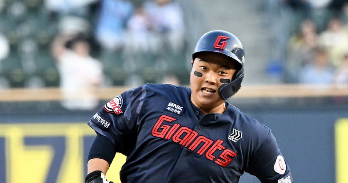 노시환처럼 터질 수 있나? '도박 듀오' 돌아오면 한동희 자리는…"3루 아니면 의미없다" 단호한 