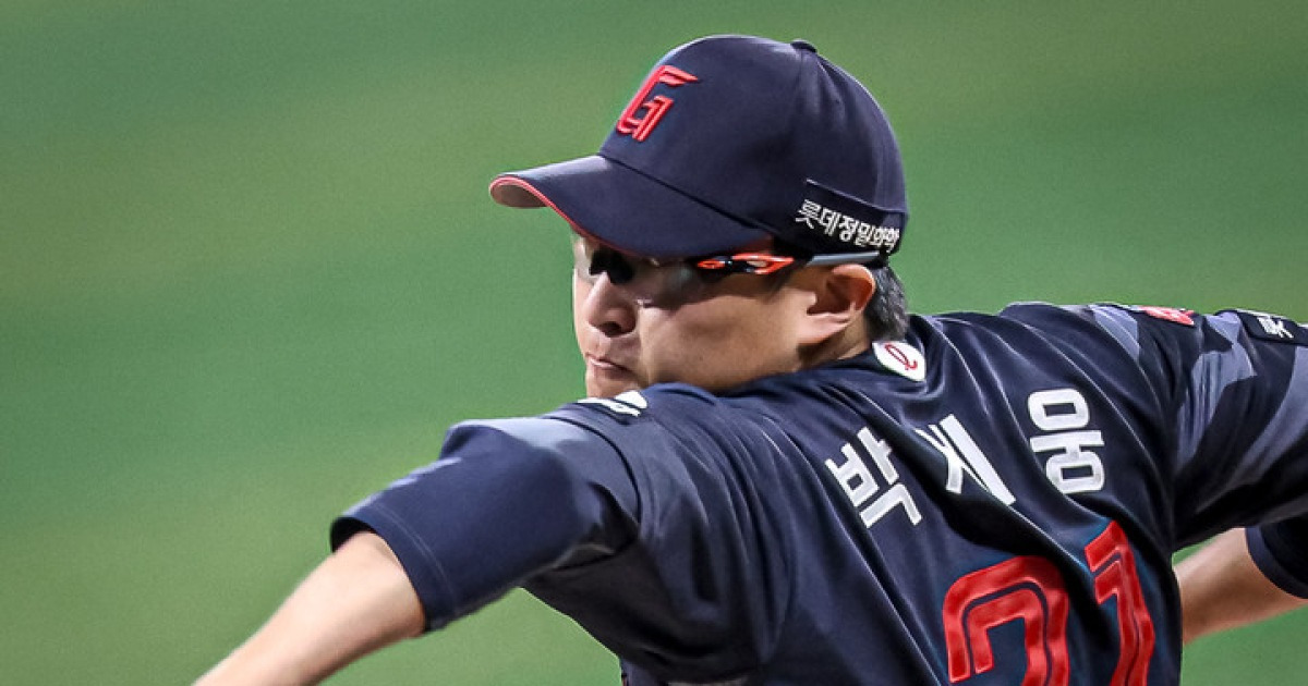 '부활투' 펼친 90억 안경에이스와 '팔색조' 좌완 외인 맞대결, 사직서 펼쳐진다