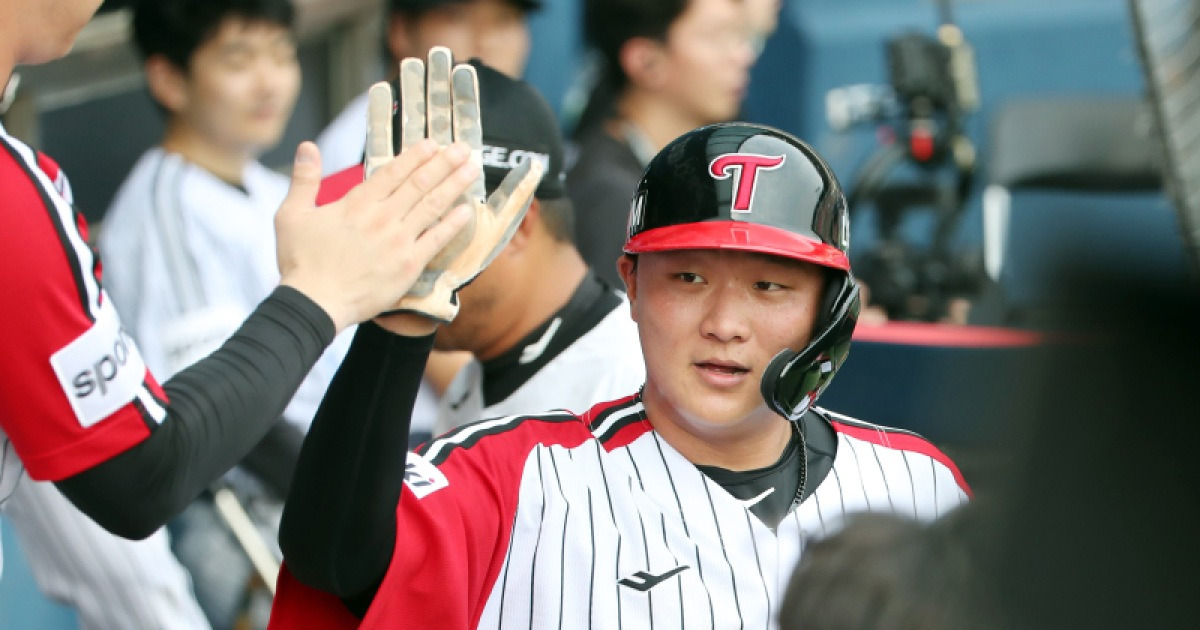 염경엽 감독도, 대표팀도 제대 앞둔 '잠실 빅보이'를 찾았다