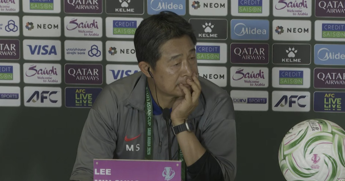 ‘한일전 석패’ 결승행 좌절한 이민성 감독, 고개 숙였다…“상대 선방이 아니라, 우리가 못 찼