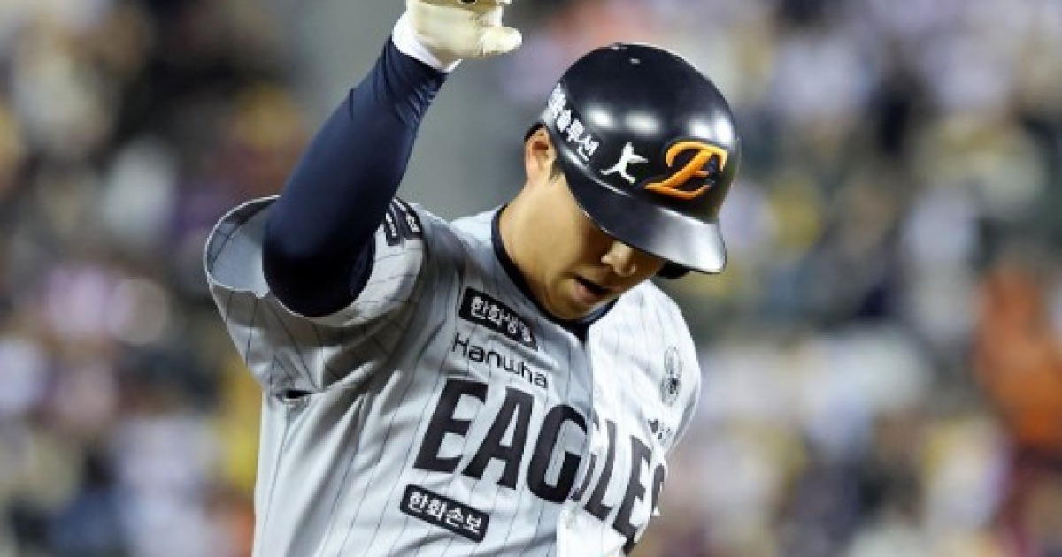 '노시환 복귀포' 한화, LG 꺾고 2연패 탈출…선두 KT는 KIA전 스윕(종합)