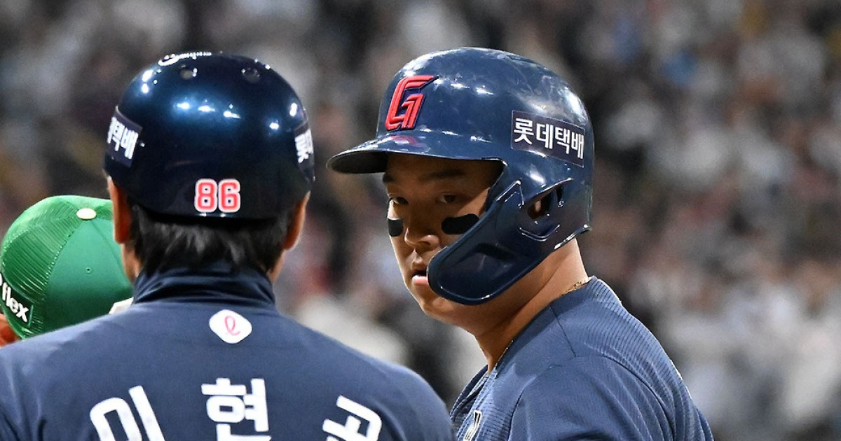 "이겨내야 하는데" 롯데 끝내 결정했다…'삼진-삼진-삼진→대타 교체' 한동희, 결국 2군행