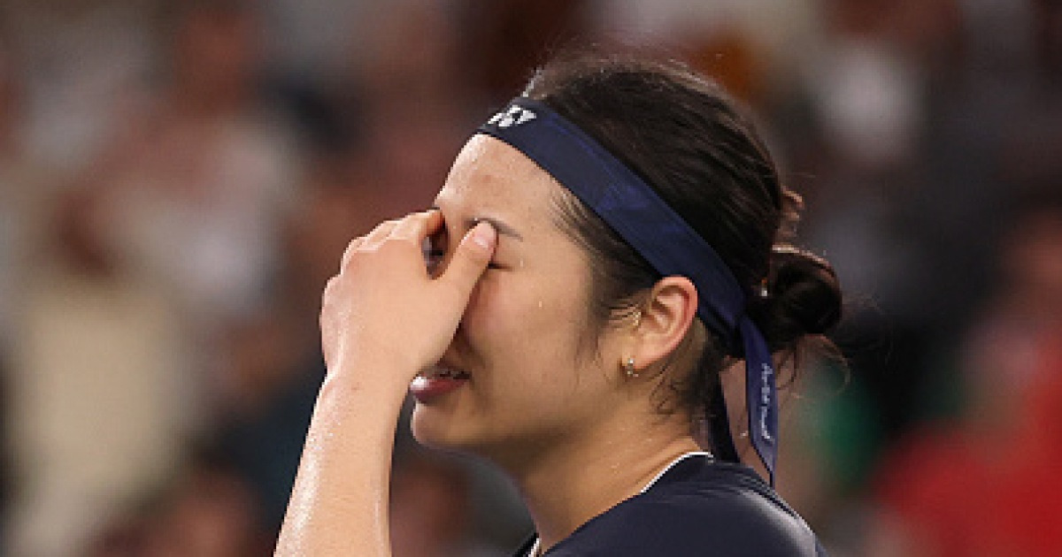 [전영오픈] 안세영, 20-22 천위페이에 결국 무너졌다…우승 실패 첫 흐름→2게임부터 환상 뒤집기