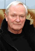 <p>줄리안 글로버</p><p>출연</p>