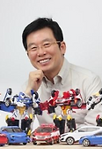 <p>최신규</p><p>감독</p>