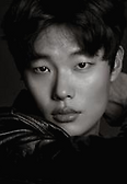 <p>류준열</p><p>주연</p>