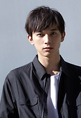 <p>요시자와 료</p><p>주연</p>