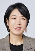 <p>염혜란</p><p>주연</p>