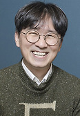 <p>장항준</p><p>감독</p>