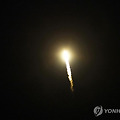 '캄캄한 어둠 속에서는' 글에 포함된 이미지