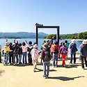 호수를 바라보다