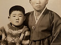 엄마와 나..사진 찍던 그날 기억 가물..