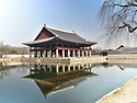 경북궁 경회루에서..찰칵