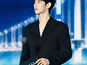 오랜 공백 깨고 등장&hellip;한층 날렵해진 비주얼에 "역시 김수현"