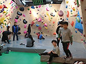 새롭게 바뀐 볼더링장도 대만원~^^
