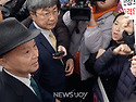 🗞️ 뉴진스님과 로봇스님, 요즘 '힙한 불교'를 보는 불편한 시선:처치독26.