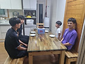 생일에는 치즈케잌을 꼭 먹..