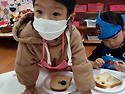 식빵으로 친구얼굴 꾸미기..
