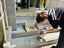 202동 1층 입구 계단 대리석 보수