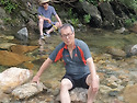 용문사 계곡에서.