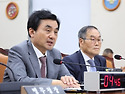 퇴임 앞둔 안규백, 탈영 의혹 부인&hellip; ..
