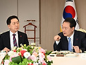 김건희, 명품 선물 추궁받자... "다른..