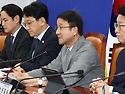 지지율 비상인데 또 악재&hellip;민주, 신천지..