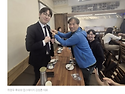 하정우의 컴컴한 주식거래!... &ldquo;7만 원짜리 주식 왜 100원에 팔았나?&rdquo;
