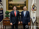 韓 정부 “트럼프가 한국인 美에 계속 남으라 권해 귀국 지연된것”