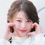 251116 아이더X코스모폴리탄 캐시미어 트레일러 팝업 포토콜 행사 참석한 아이브 장원영 고화질 이미지