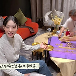 버클 하나에 3억이라는 아이들 민니 송끄란 축제 의상 이미지