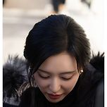 251117 김지원 듀베티카 포토콜 행사 고화질 이미지