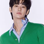 김수현 에스콰이어 프라다 화보 이미지