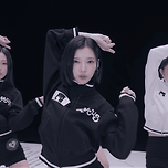 최근 컴백한 하츠투하츠 FOCUS 비주얼.gif 이미지