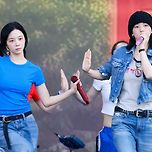 어제자 지민정(카리나&amp;윈터) 파리 마와진 뮤직 페스티벌 고화질jpg. 이미지