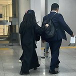 &#34;허위사실 책임 묻겠다&#34; BTS 뷔·정국, 탈덕수용소에 손배소…오늘 첫 기일 이미지