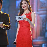 10년동안 가요대제전 엠씨로 활동했던 윤아 드레스 정리 이미지