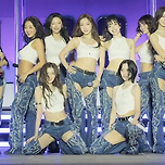 오늘 트와이스가 멘트 없이 무대 달린 이유 이미지