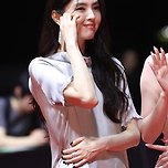 오늘 부산국제 영화제 개막식 레드카펫 한소희 기사사진 이미지