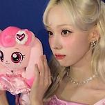 &#34;너 뭐야?&#34;…샤이니, &#39;SM 직속 후배&#39; 에스파 윈터 &#39;하츄핑&#39; 드레스 착장 본 반응? 이미지