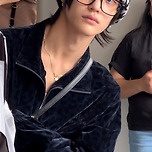 라이즈 원빈 데뷔 전 vs 데뷔 후 홈마를 보는 눈빛 이미지