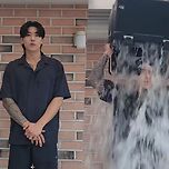 덱스, 혼자 저 무거운 아이스박스를? 화끈한 아이스버킷 챌린지 이미지