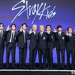 실시간 스트레이키즈 정규 4집 컴백 기자간담회 기사 사진.jpg 이미지