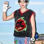 오늘자 더보이즈 컴백 쇼케이스 의상 사진.jpg 이미지