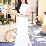 불가리 &#39;홀리데이 디바스 드림&#39; 팝업 포토콜 행사 참석한 김지원 기사사진 이미지