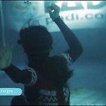 드라마에서 인어역으로 나왔던 전지현 수영 실력gif 이미지